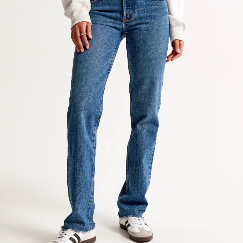 Abercrombie & Fitch Blue Straight Leg Mid Rise Jeans 32S